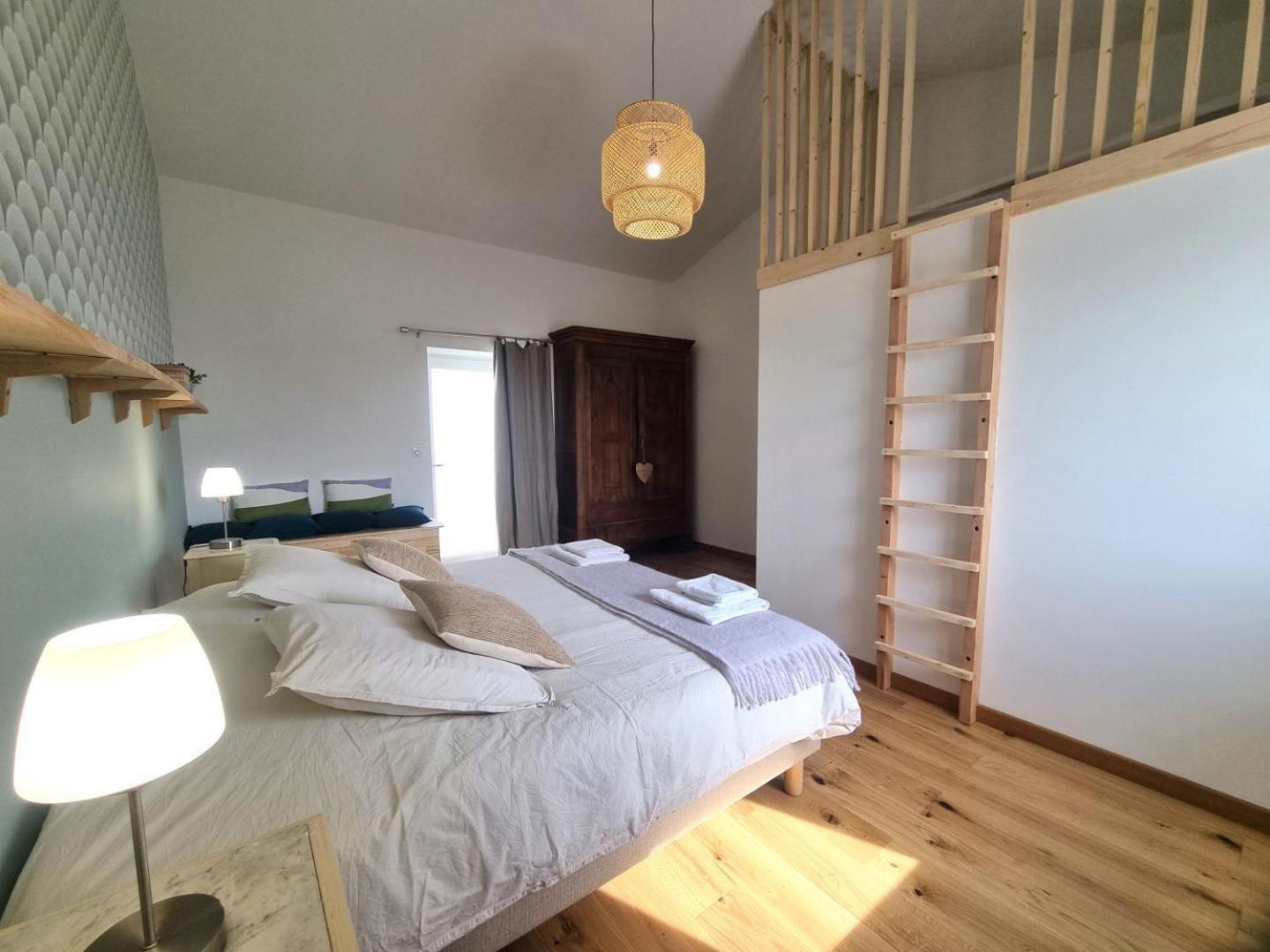 Bed and Breakfast La Ferme Des Galoches Villemontais Экстерьер фото